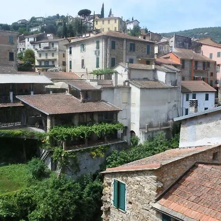 La Volta Sul Fiume Apartment *